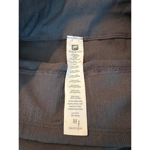 Fabletics Perforated High Waisted Leggings.. Seamless🩶 Charcoal Gray Size M - Picture 10 of 12